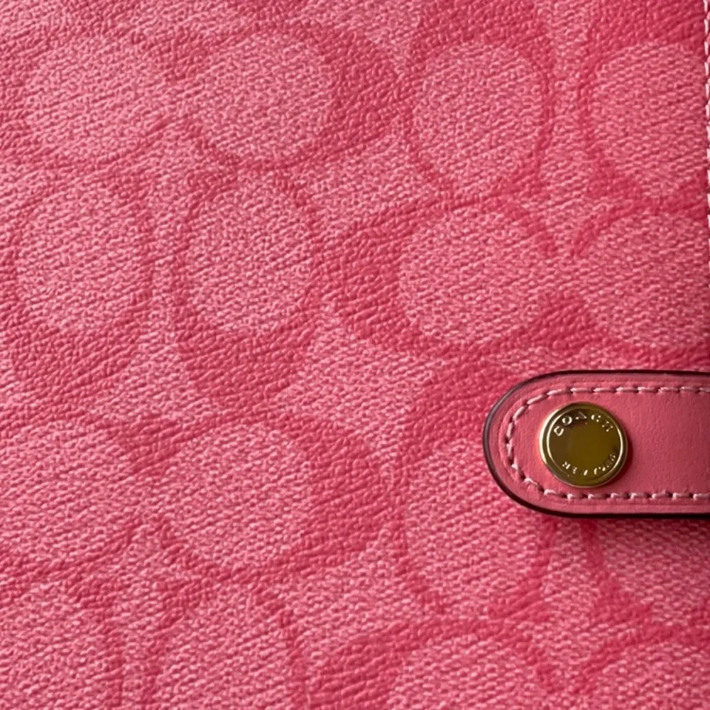 🌺📚 COACH COLOR-BLOCK NOTEBOOK IN SIGNATURE CANVAS 🌺📚